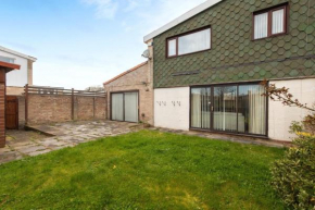 Bousfield Crescent